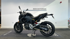 BMW F900 R